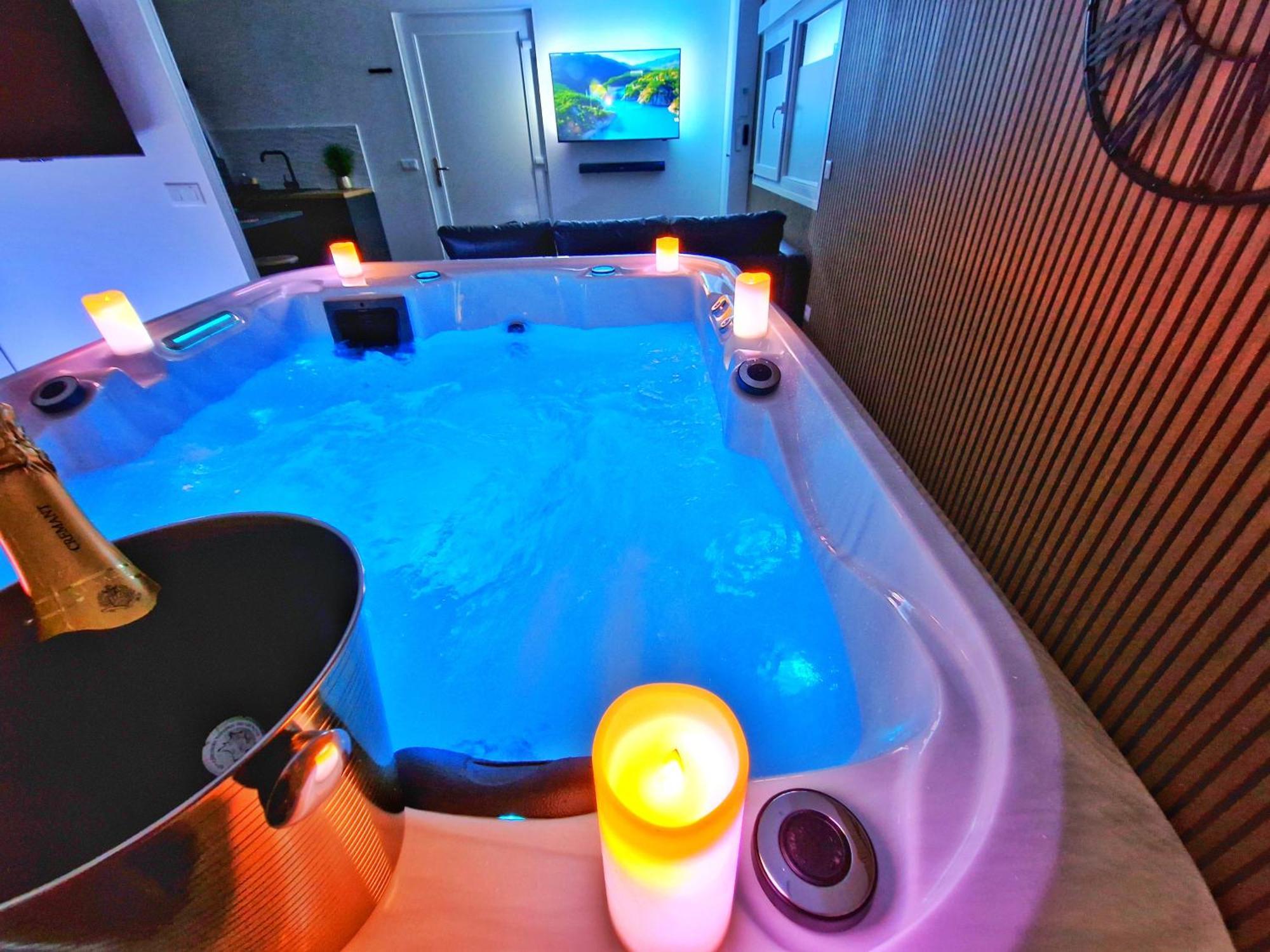 Relax Spa-4 Pers-Jacuzzi-Parking-Jardin-Clim-Colmar Muntzenheim Kültér fotó